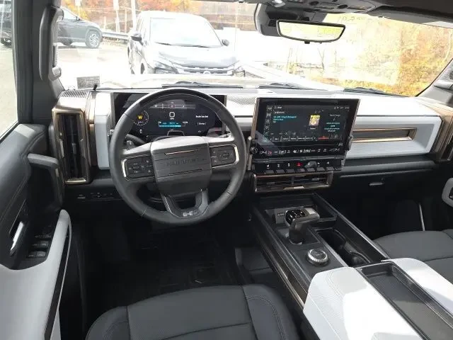 2025 GMC Hummer EV - Image 7 of 9