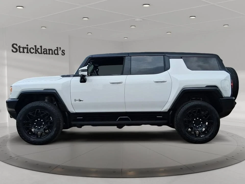 2025 GMC Hummer EV - Image 11 of 12