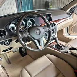 2025 GMC Hummer EV - Image 15 of 16
