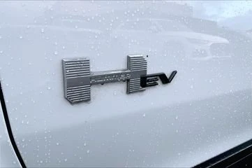 2025 GMC Hummer EV - Image 7 of 20