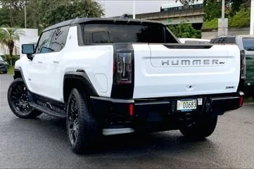 2025 GMC Hummer EV - Image 4 of 20