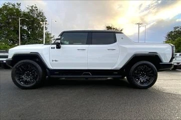 2025 GMC Hummer EV - Image 3 of 20