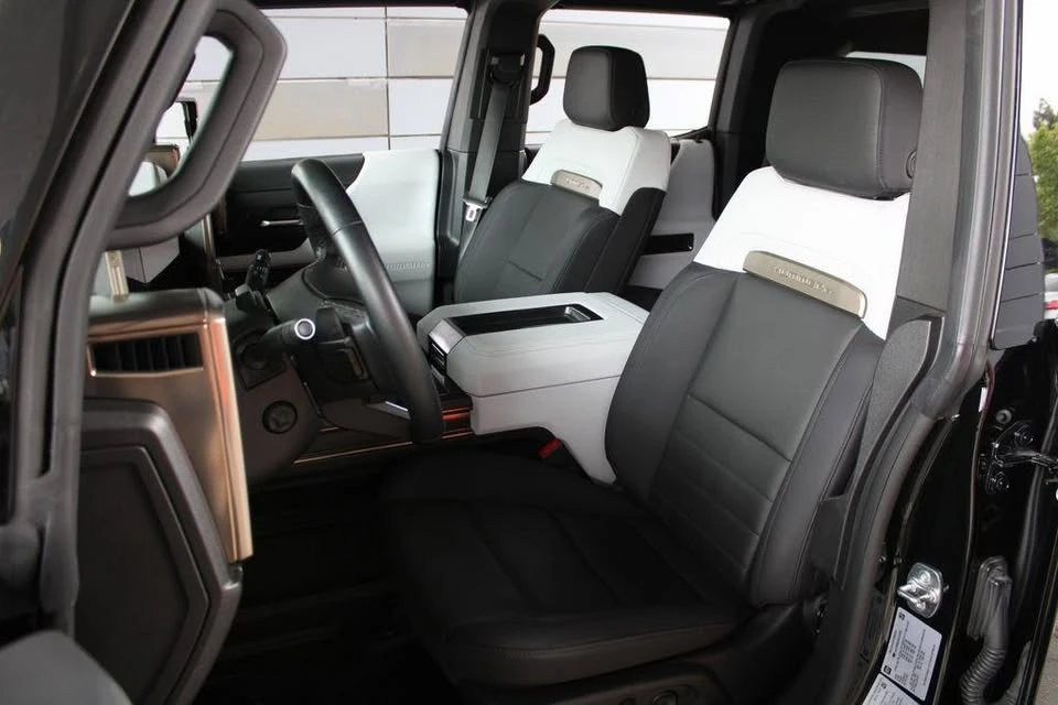 2025 GMC Hummer EV - Image 3 of 20
