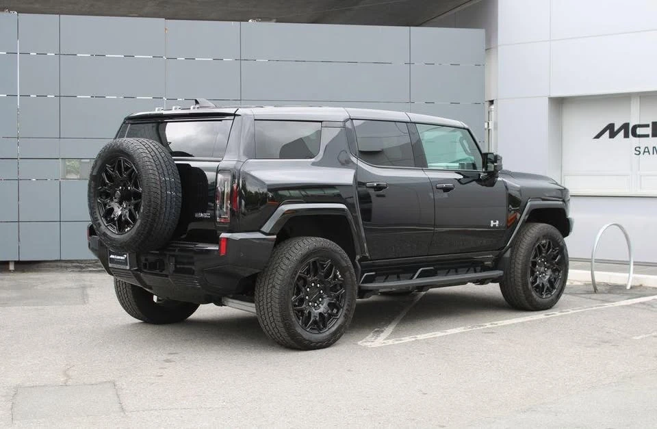 2025 GMC Hummer EV - Image 2 of 20