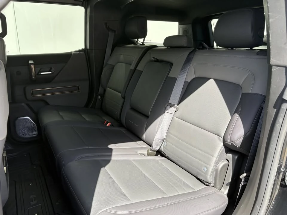 2025 GMC Hummer EV - Image 7 of 9