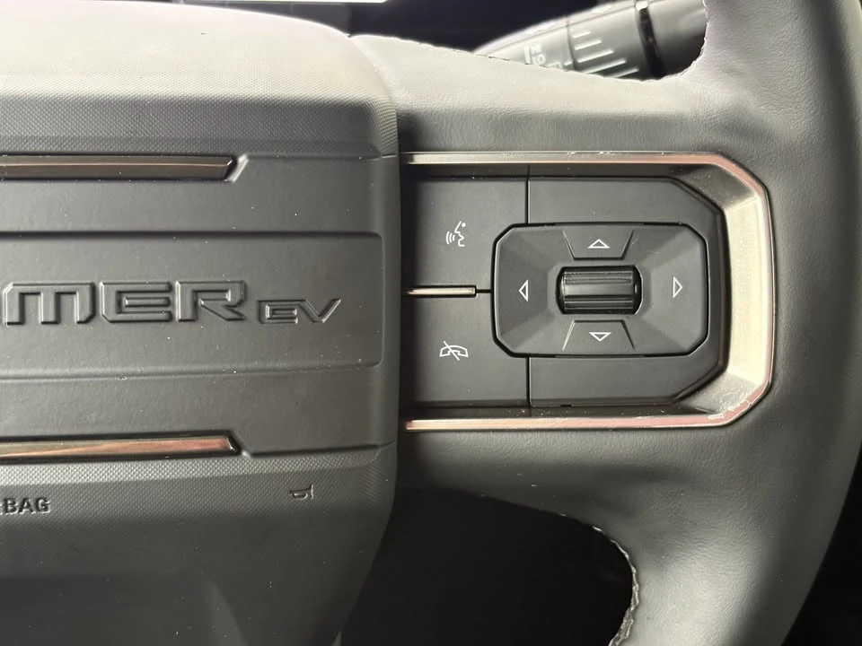 2025 GMC Hummer EV - Image 9 of 9