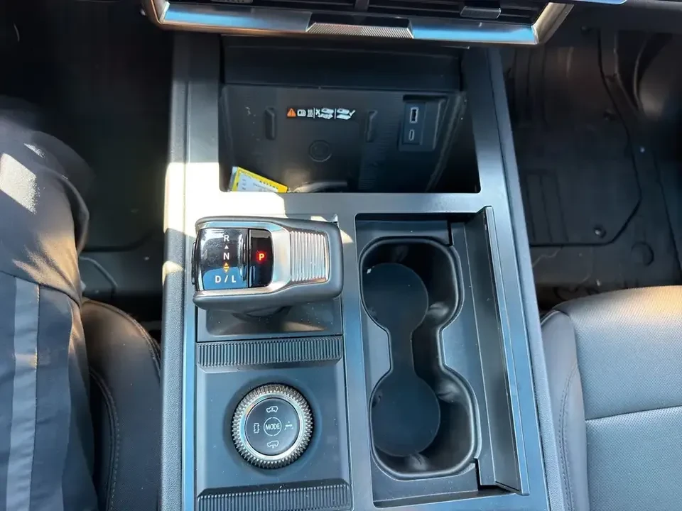 2025 GMC Hummer EV - Image 14 of 14