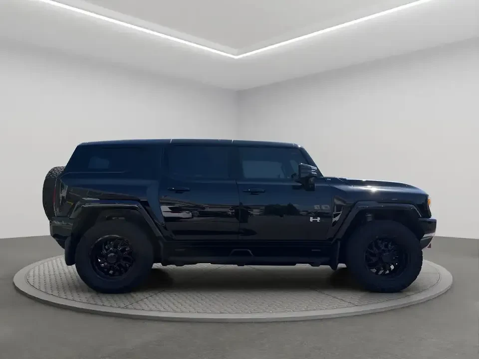 2025 GMC Hummer EV - Image 3 of 14