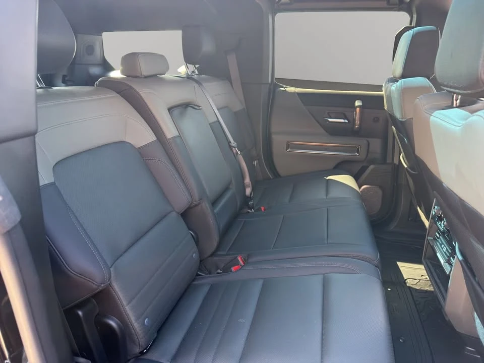 2025 GMC Hummer EV - Image 16 of 16