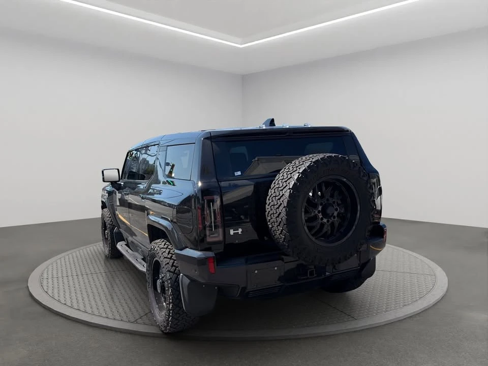 2025 GMC Hummer EV - Image 4 of 16