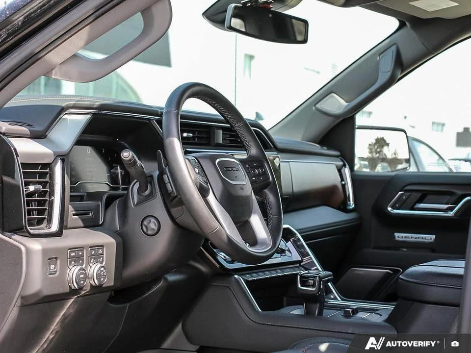 2025 GMC Sierra 5th Gen - Image 10 of 18