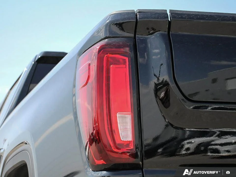 2025 GMC Sierra 5th Gen - Image 8 of 18