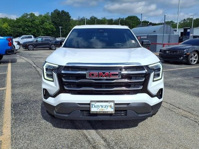 2025 GMC Terrain - Image 2 of 12