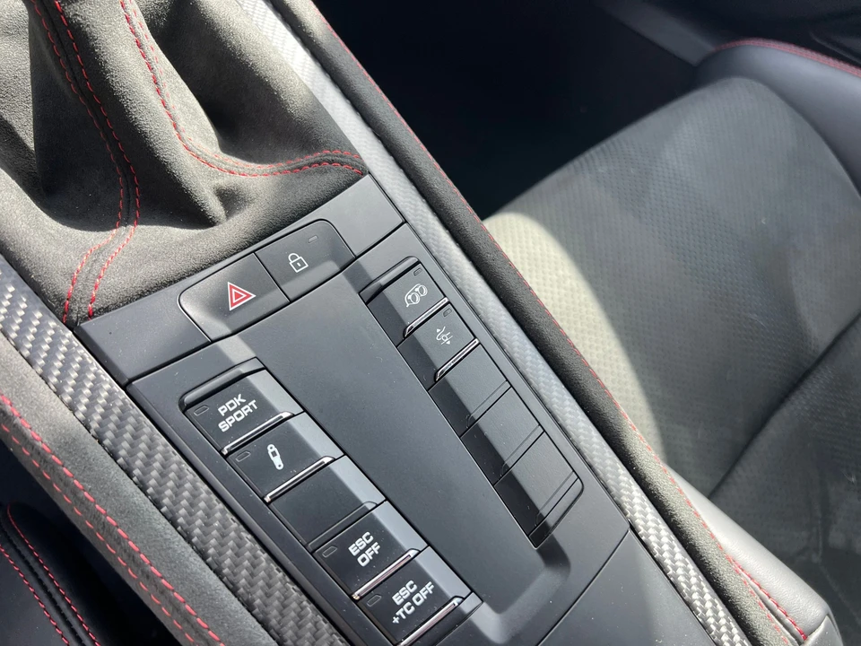 2025 Porsche 718 Cayman GT4 RS - Image 5 of 15