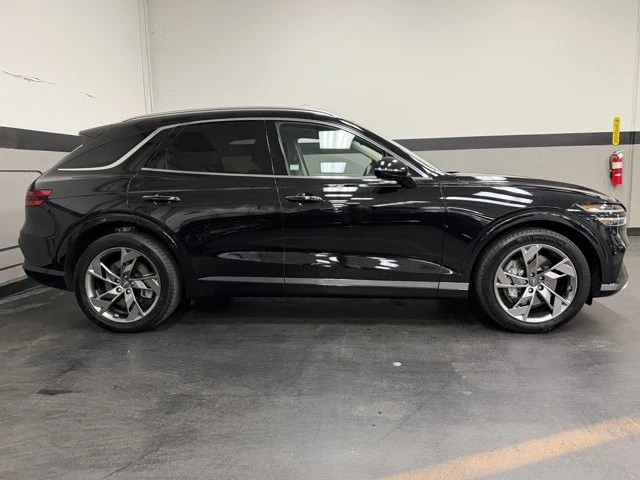 2025 Genesis GV70 - Image 5 of 31