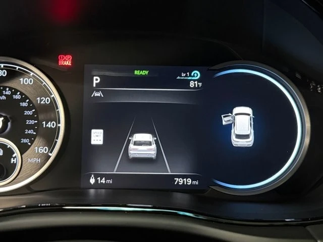 2025 Genesis GV70 - Image 26 of 31