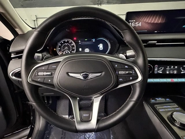 2025 Genesis GV70 - Image 27 of 31