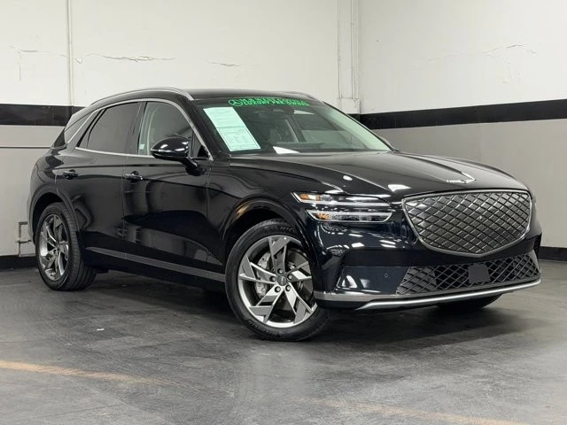 2025 Genesis GV70 - Image 2 of 31