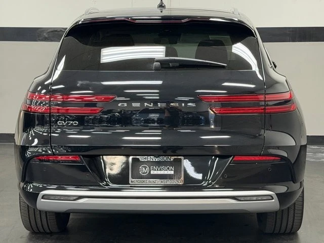 2025 Genesis GV70 - Image 11 of 31