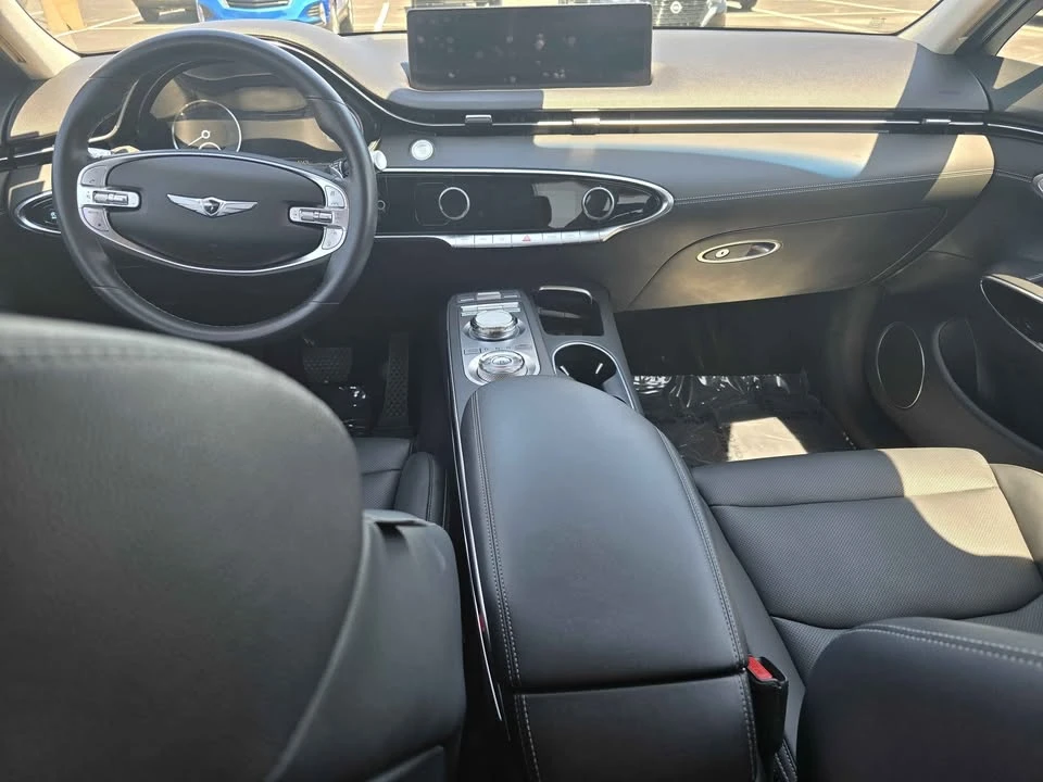 2025 Genesis G70 - Image 4 of 6