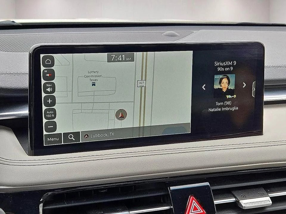 2025 Genesis G70 - Image 9 of 16