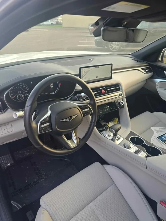 2025 Genesis G70 - Image 4 of 7