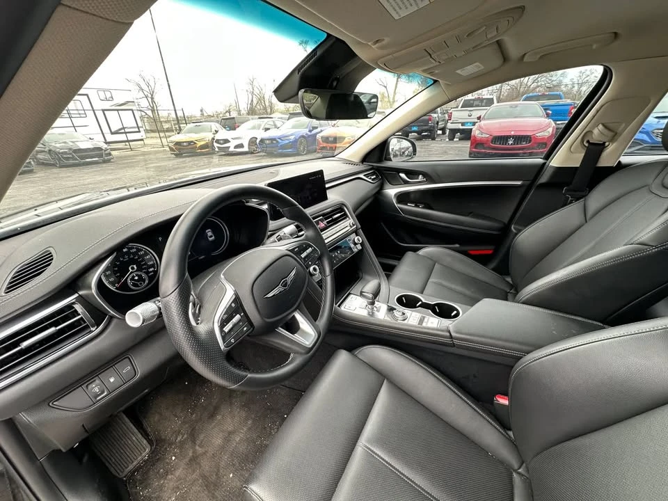 2025 Genesis G70 - Image 15 of 20