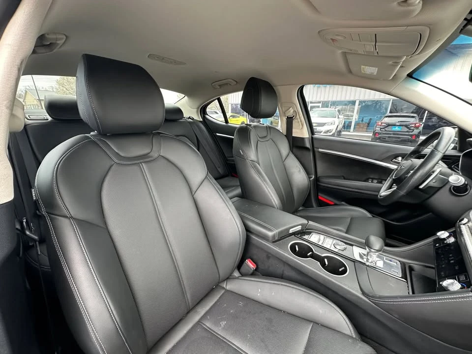 2025 Genesis G70 - Image 18 of 20