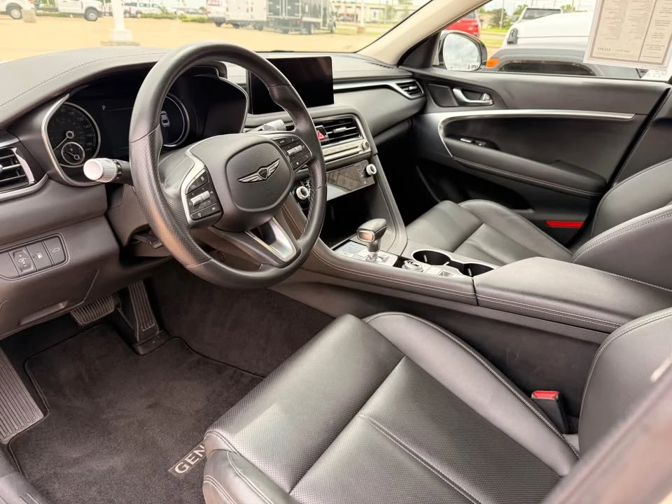 2025 Genesis G70 - Image 4 of 5