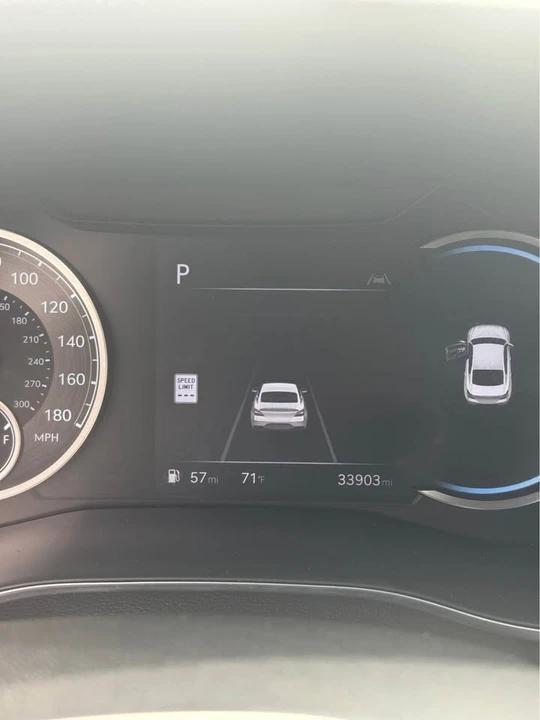 2025 Genesis G70 - Image 12 of 12