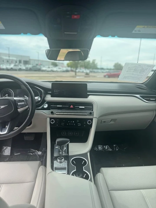 2025 Genesis G70 - Image 8 of 12