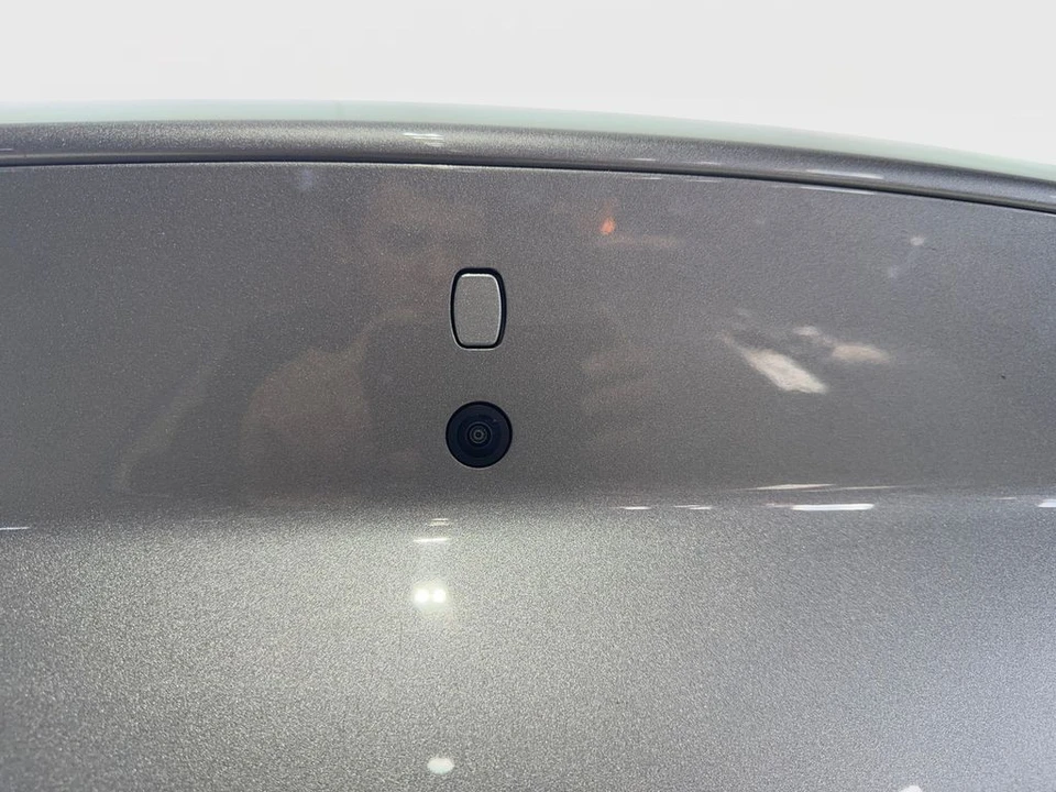 2025 Genesis G70 - Image 23 of 31