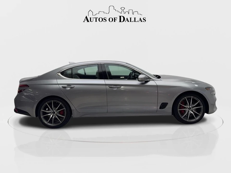 2025 Genesis G70 - Image 10 of 31