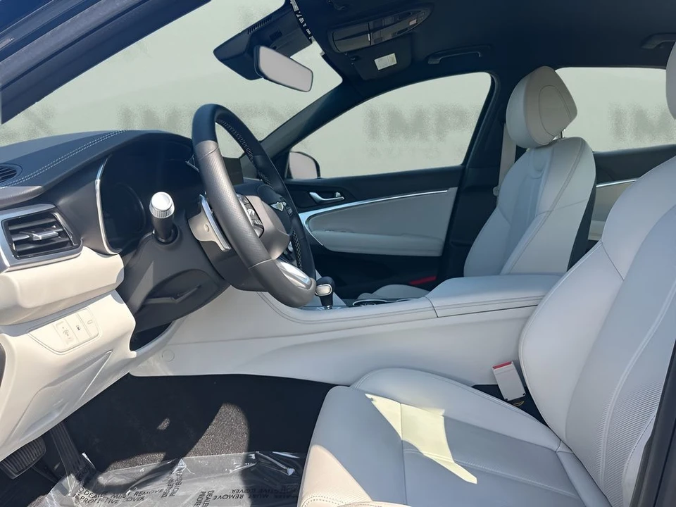 2025 Genesis G70 - Image 9 of 12