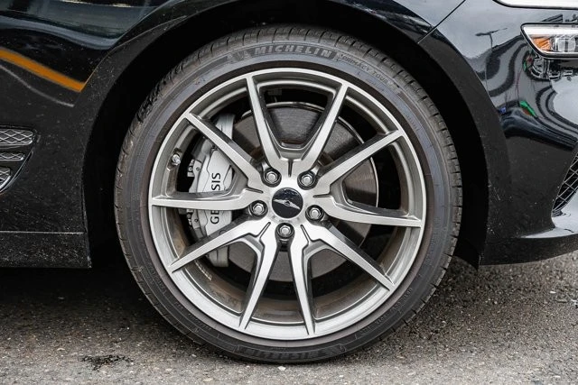 2025 Genesis G70 - Image 9 of 12