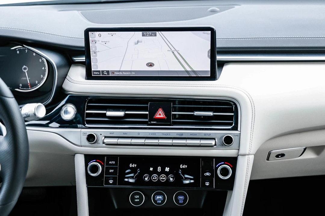 2025 Genesis G70 - Image 11 of 12