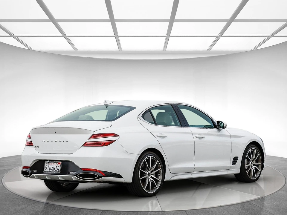 2025 Genesis G70 - Image 4 of 12