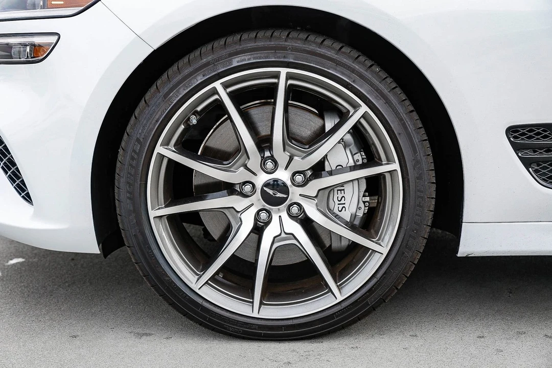 2025 Genesis G70 - Image 9 of 12