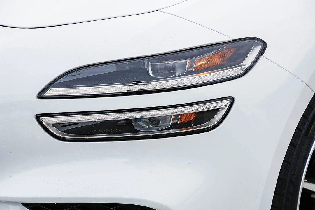 2025 Genesis G70 - Image 7 of 12