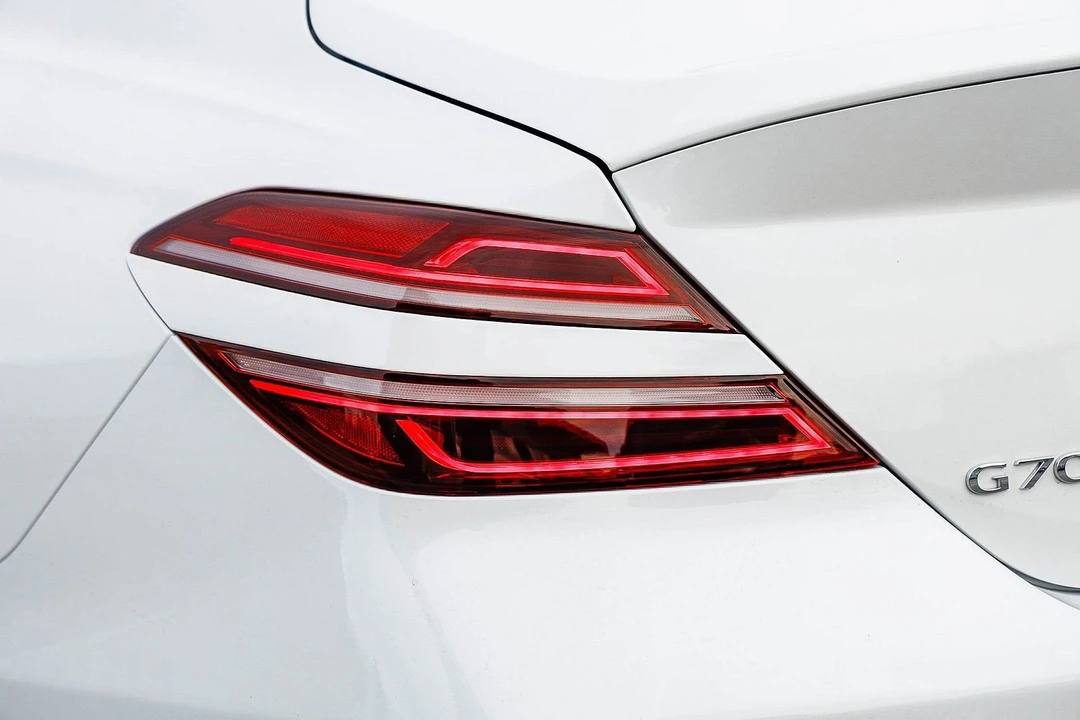 2025 Genesis G70 - Image 8 of 12