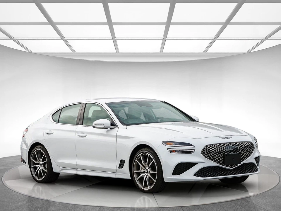 2025 Genesis G70 - Image 5 of 12