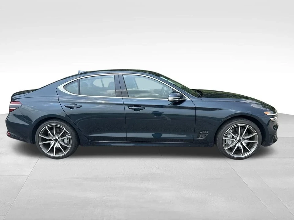 2025 Genesis G70 - Image 6 of 12