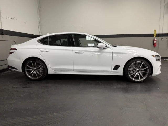 2025 Genesis G70 - Image 5 of 12