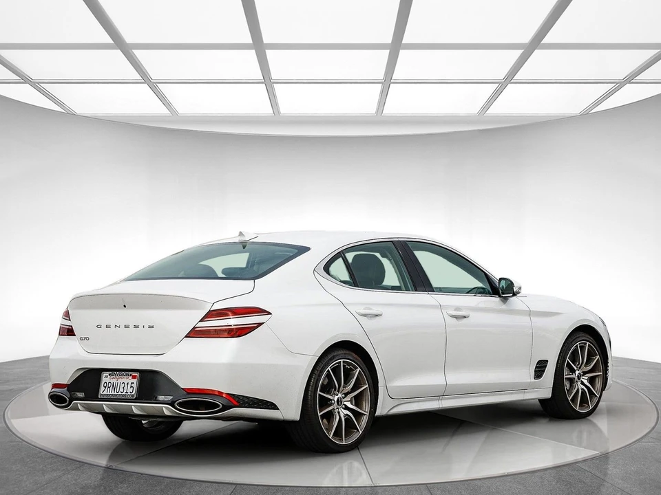 2025 Genesis G70 - Image 4 of 12