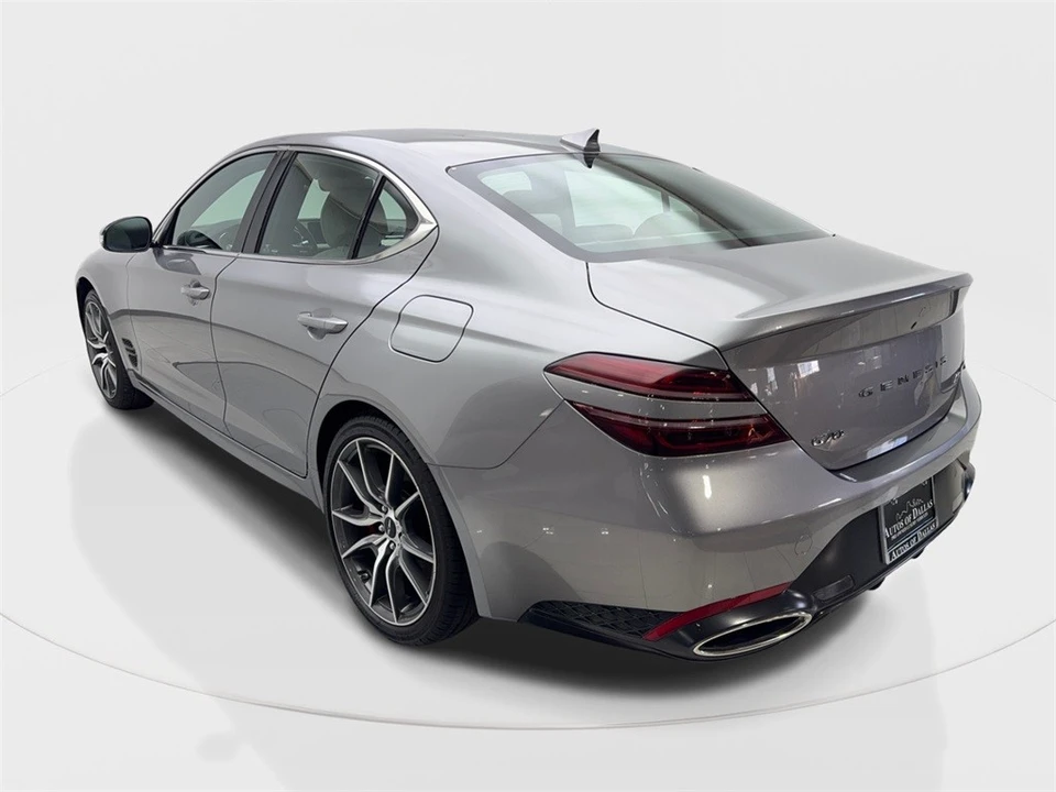 2025 Genesis G70 - Image 9 of 12