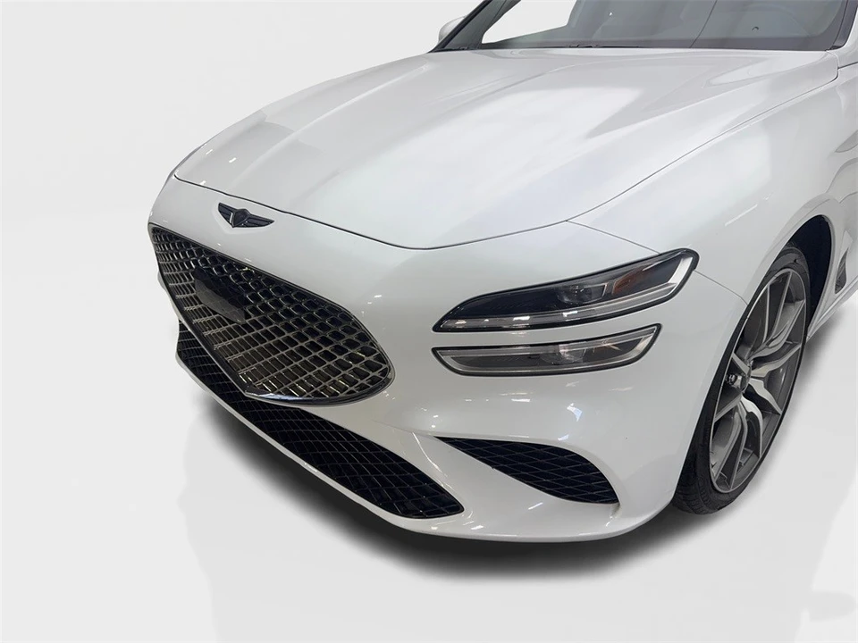 2025 Genesis G70 - Image 16 of 21