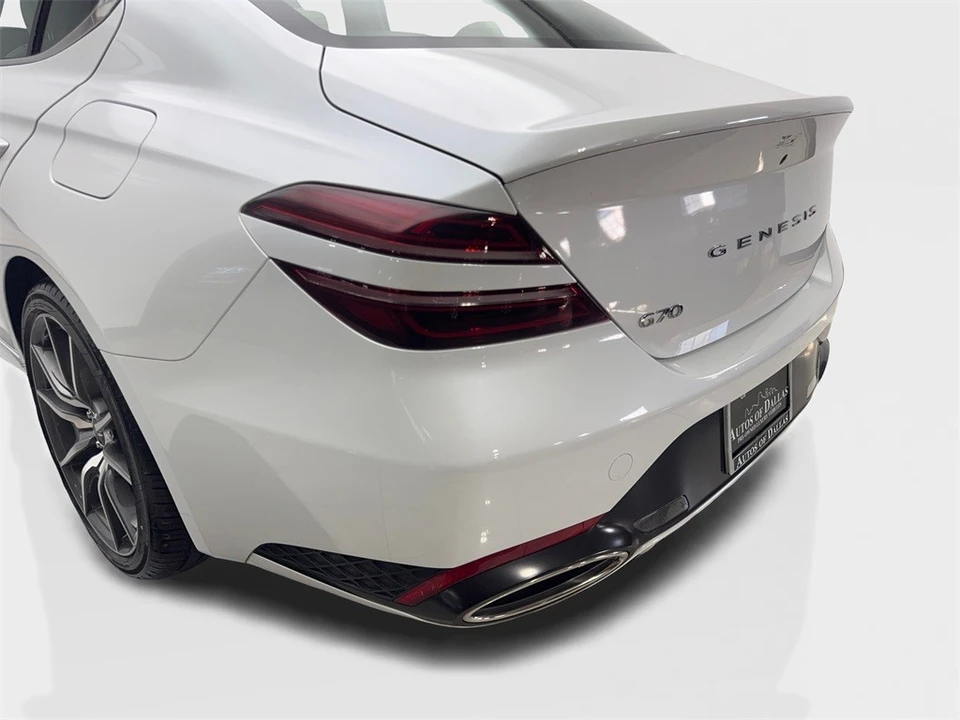 2025 Genesis G70 - Image 19 of 21
