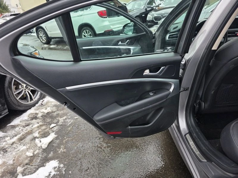 2025 Genesis G70 - Image 10 of 12