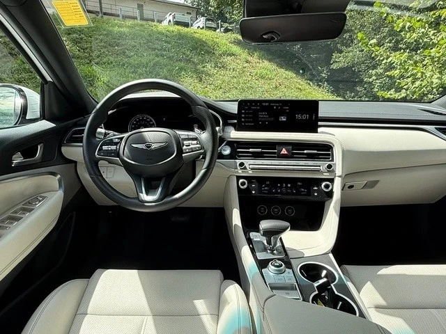 2025 Genesis G70 - Image 10 of 12
