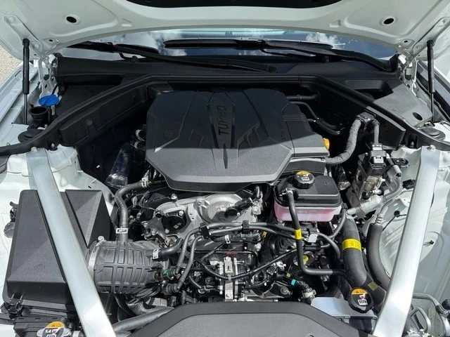2025 Genesis G70 - Image 9 of 21
